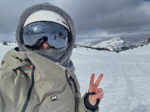 Mariloup Wolfe Instagram - Quelle belle relâche de ski! ⛷️ Plein de belles images dans nos têtes! 💙  #Banff @manoe_lemay_thivierge @mirowolfe