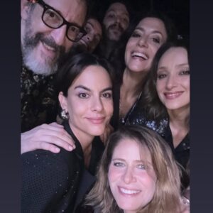 Marina Person Instagram - Que maravilha essa @bandadosvjs , começou com um convite do @luizthunderbird e terminou com @sabrinaparlaoficial @lumicheletti e eu junto com esses músicos maravilhosos no palco do @bluenotesp . Bônus track foi @didiwagner que foi prestigiar o show e terminou cantando com a gente.  Obrigada ao público que compareceu, quanto carinho recebi! ❤️❤️❤️
Obrigada Thunder por ser o maestro desse projeto tão querido, que venham outros!