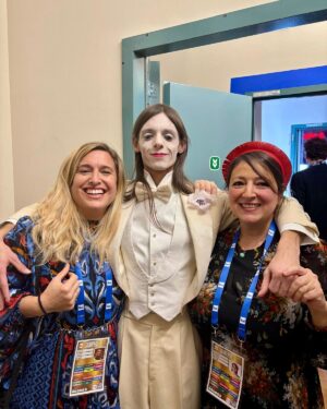 Marisa Passera Instagram - ✨Sanremo ✨1-Come sono felice per Lucio Corsi cintura bianca di judo tesoro inestimabile 🤍2-classic 3-un pass che mi faceva entrare anche nell’area 51 e tutti mi chiedevano Mari ma cosa ci fai qui e io: posso perché ho il pass 4- foto per la mamma 5- in mille innamorati incastrati come pezzi di Tetris per Lauro lo abbracceremo tra 100 vite o giù di lì❤️5- perché a Sanremo c’è un microclima 💙 6-unica altra foto fatta a Sanremo ma aggiungo solo: io da presidentessa delle signore di Olly ve lo avevo appunto detto di Olly 💪❤️ 💪 ✨✨✨✨✨✨✨✨✨✨✨✨( e grazie alla mia Giulia @giulia_minoli presidentessa di Una Nessuna Centomila certo sei un tesoro inestimabile soprattutto tu ❤️)