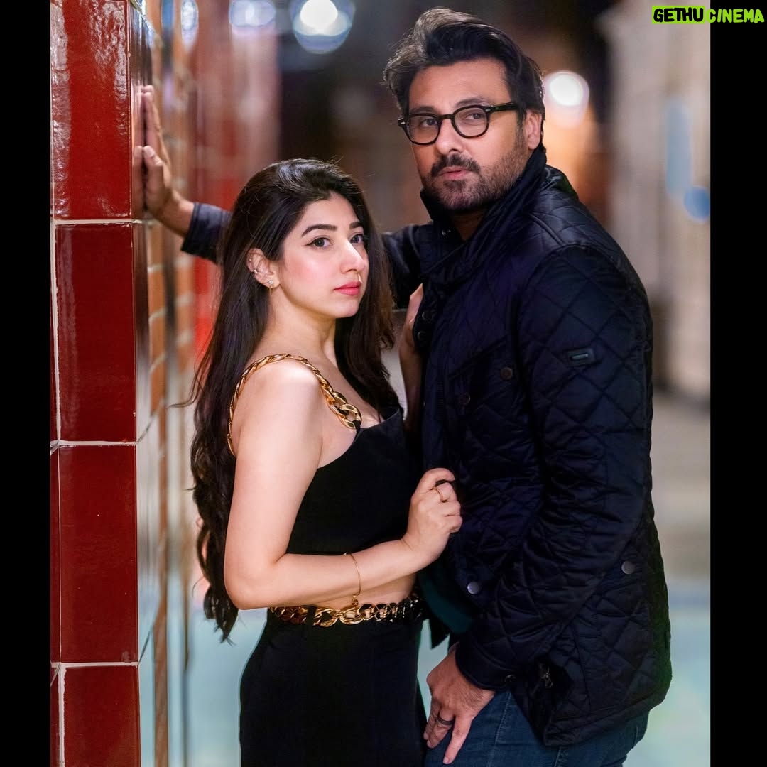 Mariyam Nafees - 36.5K Likes - • Drama 🎭
@difixus_images
@emra.pk
| #AmYam | Drama | Shots | Knightsbridge | London | Night | 🎭 | Girl in Black | All Black Look |