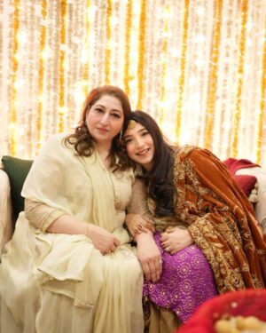 Mariyam Nafees Instagram - • Godh Bharai 🧡

That’s all a Nano celebrating her grandchild 🥹

This beautiful intimate evening wouldn’t have been possible without my dream team. These people have been part of our lives from our Dua-e-Khair and some from even before 🫶🏻

Thank you for making the most gorgeous jora in literally two days @zartashcouture 
@mahi_khan_burki 🥹 LOVE YOU!

@mahasphotographyofficial we can’t imagine our special days not being captured by you. Right emotions and feels every-single-time. You know we love you! 

@arjinnovation our go-to duo in Islamabad. From our shaadi to godh-bharai - we just tell them the occasion and they look after everything. You guys are amazing! 🫶🏻

@faizas.salon for my hair and makeup - always! Just the way I want it 😘 

@hajiyahyaghulamghausjewellers there’s a reason you’re our khandaani jewellers ☺️ epic pieces for epic events!

Amaan’s attire by the amazing @amiradnanofficial 

| #AmYam | Godh Bharai | Coming Soon | MashAllah | Alhamdulilah |