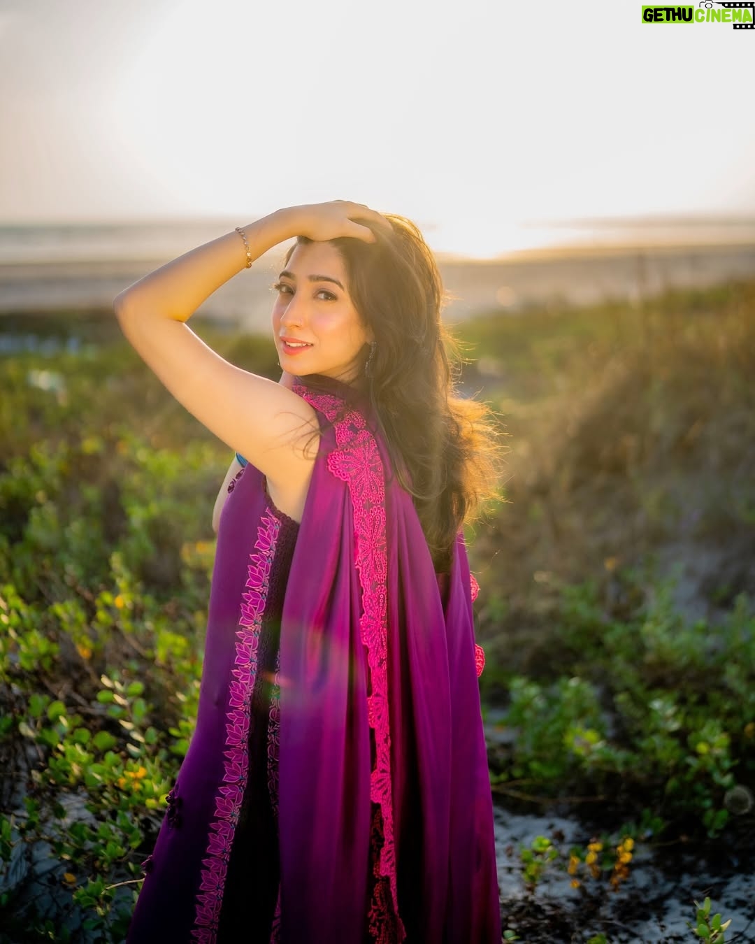 Mariyam Nafees - 37.8K Likes - • Unseen bunch from the desi archives 🫧
| In my Desi era | Lookbook | Style File | #ThrowbackThursday