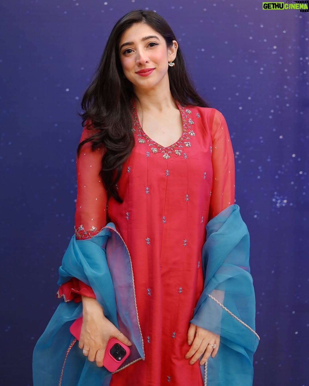 Mariyam Nafees - 37.8K Likes - • Unseen bunch from the desi archives 🫧
| In my Desi era | Lookbook | Style File | #ThrowbackThursday
