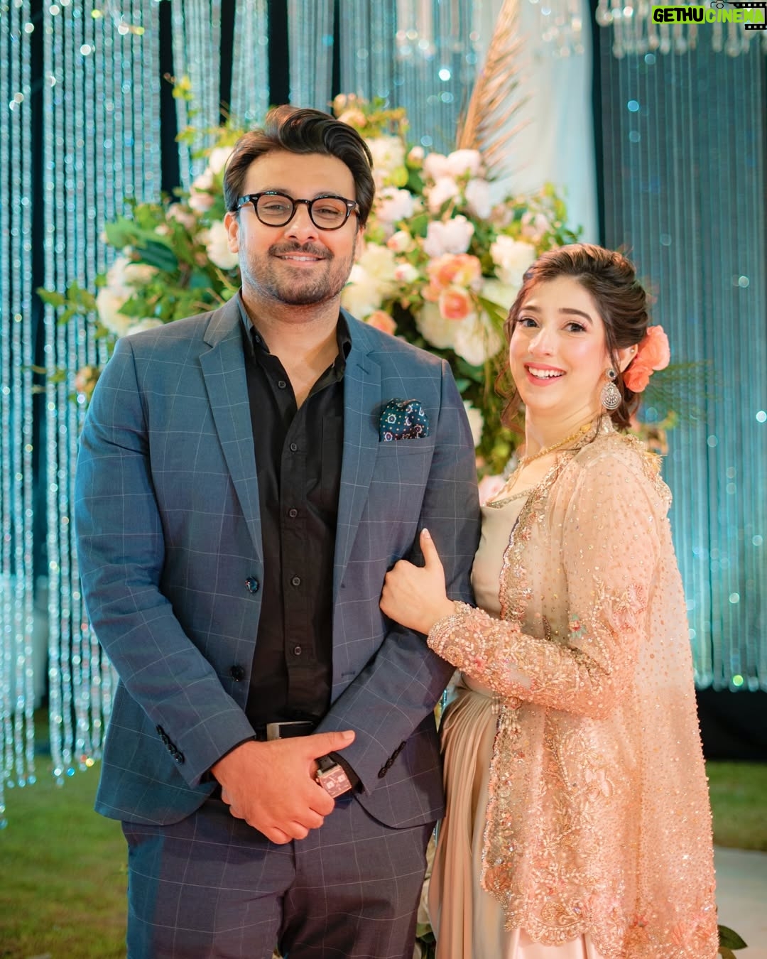 Mariyam Nafees - 91.8K Likes - • My Simpatico ♥️
@iamthamaan
Solid Glam Game Credits:
@wardaqutubkhanofficial I’ll just steal this ensemble from you 🤪
@hajiyahyaghulamghausjewellers Khandaani zevraat 😂
@the.photoneers Thanks for the pictures 🫠
@faizas.salon my go to in Isloo 🥹
| #AmYam | Weddings | From April | Style File |
