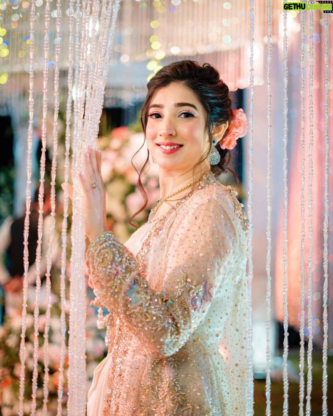 Mariyam Nafees - 91.8K Likes - • My Simpatico ♥️
@iamthamaan
Solid Glam Game Credits:
@wardaqutubkhanofficial I’ll just steal this ensemble from you 🤪
@hajiyahyaghulamghausjewellers Khandaani zevraat 😂
@the.photoneers Thanks for the pictures 🫠
@faizas.salon my go to in Isloo 🥹
| #AmYam | Weddings | From April | Style File |