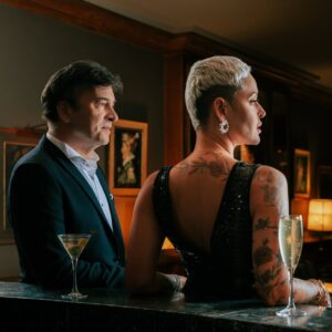 Mariza Instagram - “Na Pressa dos Dias” uma balada onde a emoção se impõe e a música se faz sentir.

Ao lado do incomparável Tony Carreira, dou voz a uma melodia intensa, carregada de alma e portugalidade. Uma canção que nos convida a pausar, respirar e viver cada acorde. 

Disponível hoje, à meia-noite, em todas as plataformas digitais.

Partilhem connosco este momento. 🤍

#Mariza #TonyCarreira #NaPressaDosDias