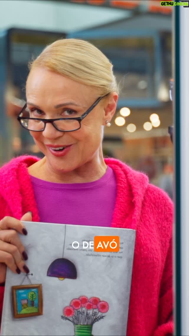 Marta Andrino - 354 Likes - Aos que todos os dias assumem diferentes papéis, a Fábrica dos Óculos oferece 50% de desconto no 2ºpar.
Uma oferta para ver com bons olhos em qualquer uma das nossas lojas de norte a sul do país!
Oferta válida até 31 de maio, consulta condições em loja ou em www.fabricadosoculos.Pt
Vão aproveitar?