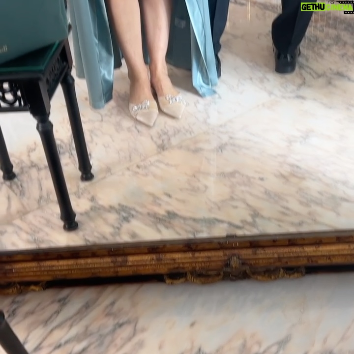 Marta Hazas - 233.1K Likes - Los miércoles siempre serán culpables😙 #Culpatuya
.
Ahí va un mix de sustos, gente durmiendo entre biombos y un detrás de las cámaras durante la fiesta Leister y preparativos.
@pokeepsie_films @primevideoes