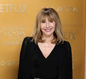 Mary Steenburgen Instagram - Life has been wonderfully ( and sometimes not so wonderfully) intense lately. I have been too busy to think about posting lately but today I’m going for it. The good and the bad. The good massively out weighs the bad, especially two little new babies in our life named Sonny and Tove. They are incredible blessings and we are so grateful to be a part of their little tribes.  Because Ted’s show is so wonderful, and Ted in it, we ended up going to lots awards shows, including one where he received The Carol Burnett Award at the Golden Globes Gala. Sitting next to one of my comedy heroes was just so meaningful to me. She is as magnificent as you think she might be. Last night at the SAG Awards Ted didn’t win but we had an amazing evening anyway. Part of the thrill was sitting next to my dear friend, Jane Fonda, and being blown away by her beautiful acceptance speech for her lifetime achievement award. 

I have a shot of the Palisades Fire that I took on the day it broke out- though we were more fortunate than a lot of people, it caused so much pain and heartbreak to so many, and Ted and I are trying to do what we can to help our city that we love.

The chocolate cake is an old favorite recipe and I made it for my granddaughter’s 13th birthday. 

There is a picture of myself and my Aunt Freda taken at her 100th birthday bash that we all threw for her in Arkansas. 

It’s been a crazy beginning of 2025! #blessed 

Hair @davestanwell, Makeup @lorencanbymakeup, Styling @katwaslike, SAG Dress & Jewelry @lever_couture @beladorajewelry, Golden Globes Gala Dress & Jewelry @moniquelhuillierofficial @anitakojewelry