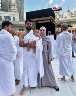 Maryam Noor Instagram - Alhamdulillah for this beautiful journey with my mehrams. Truly, what more could I ask for? Shukar Allah for everything. 🕋✨