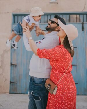 Maryam Noor Instagram - Traveling with you for the first time, my baby Nael, is the best trip of my life. I want to celebrate you every single day. ♥️

A special thanks to @abbas_productions @meemnoonvisuals for beautifully capturing these unforgettable memories!