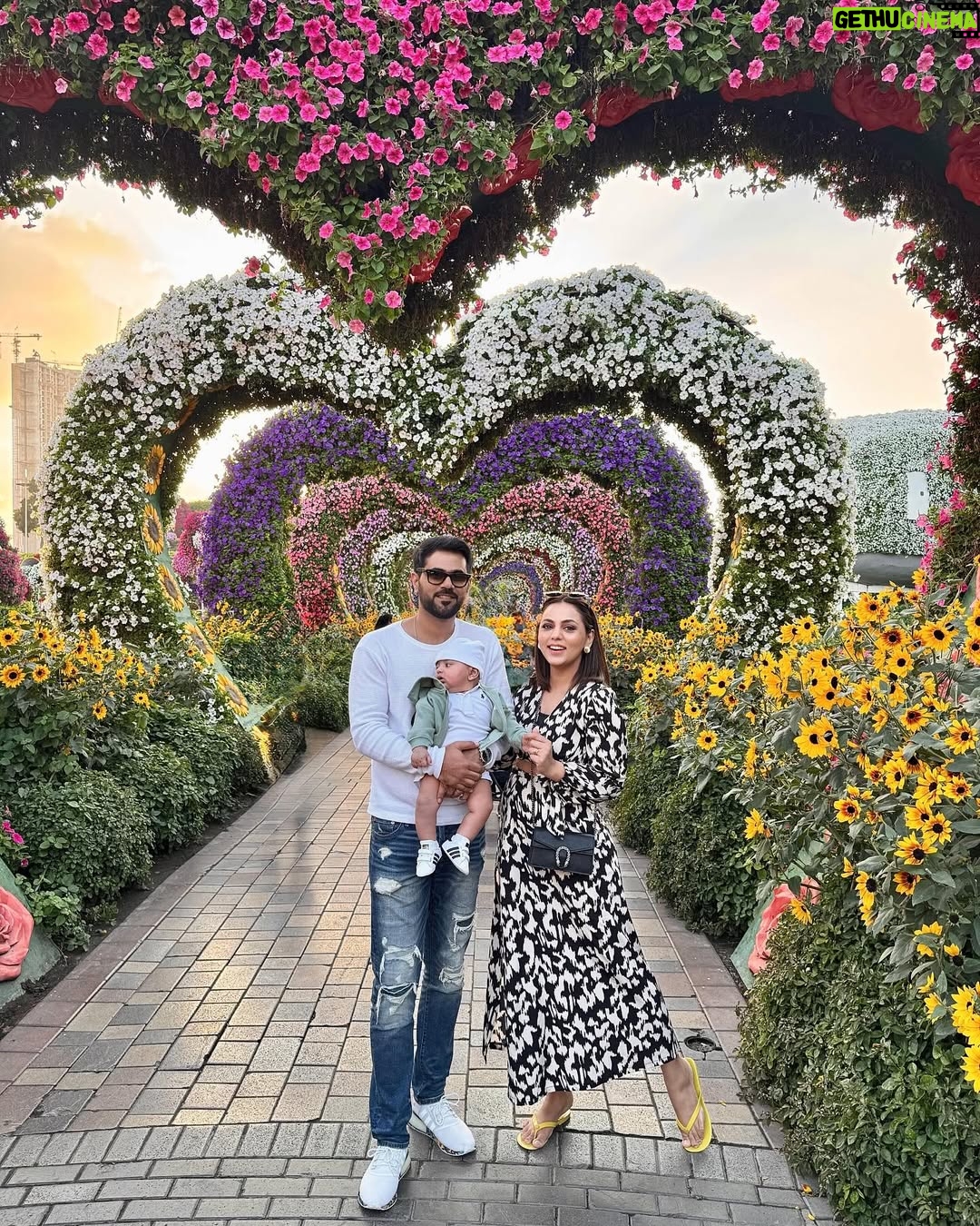 Maryam Noor - 31.8K Likes - Where flowers speak the language of miracles!🌷✨