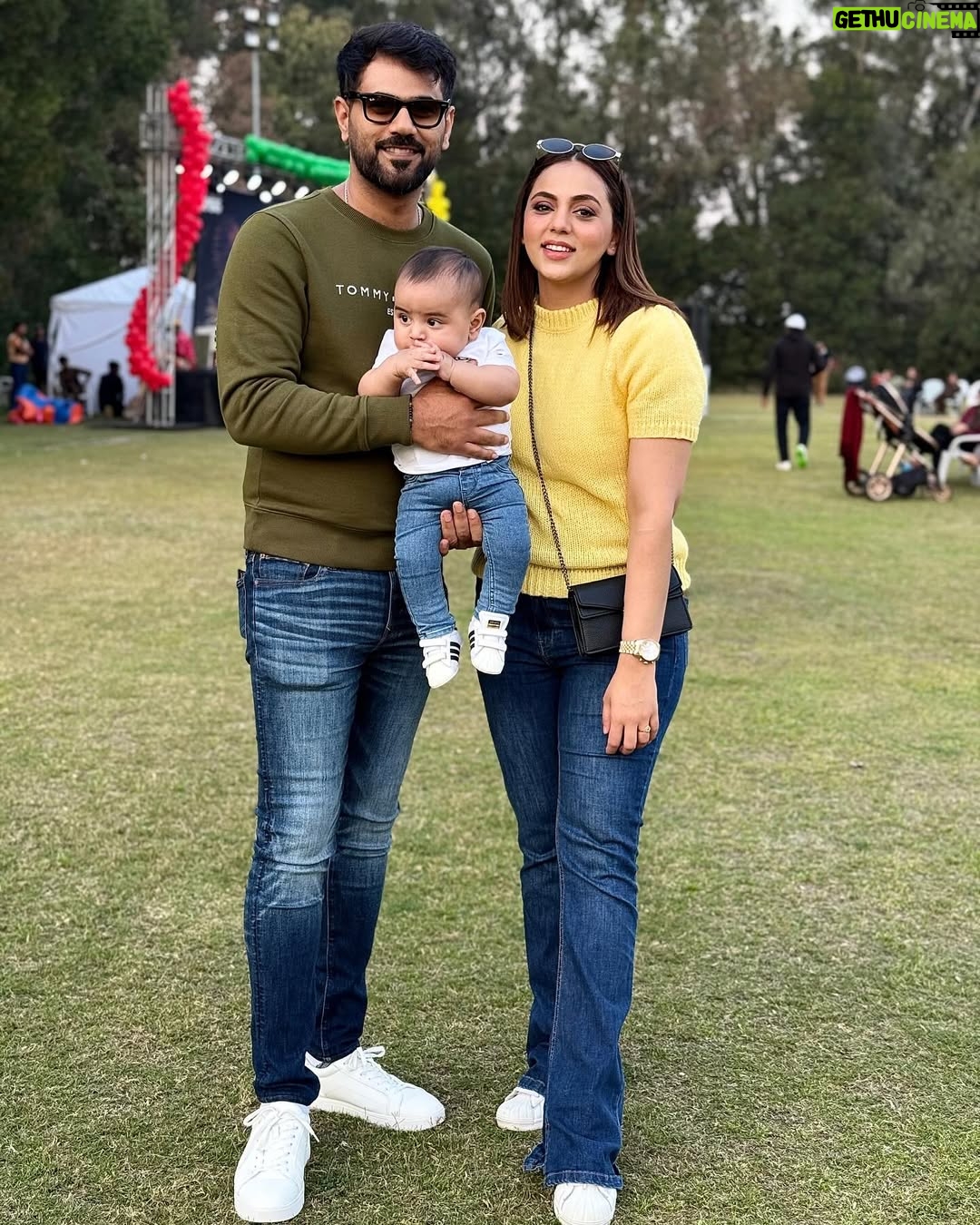 Maryam Noor - 30.5K Likes - Spring Festival With My Cute Little Babies…♥️♥️♥️
FAMILY DAYCATION