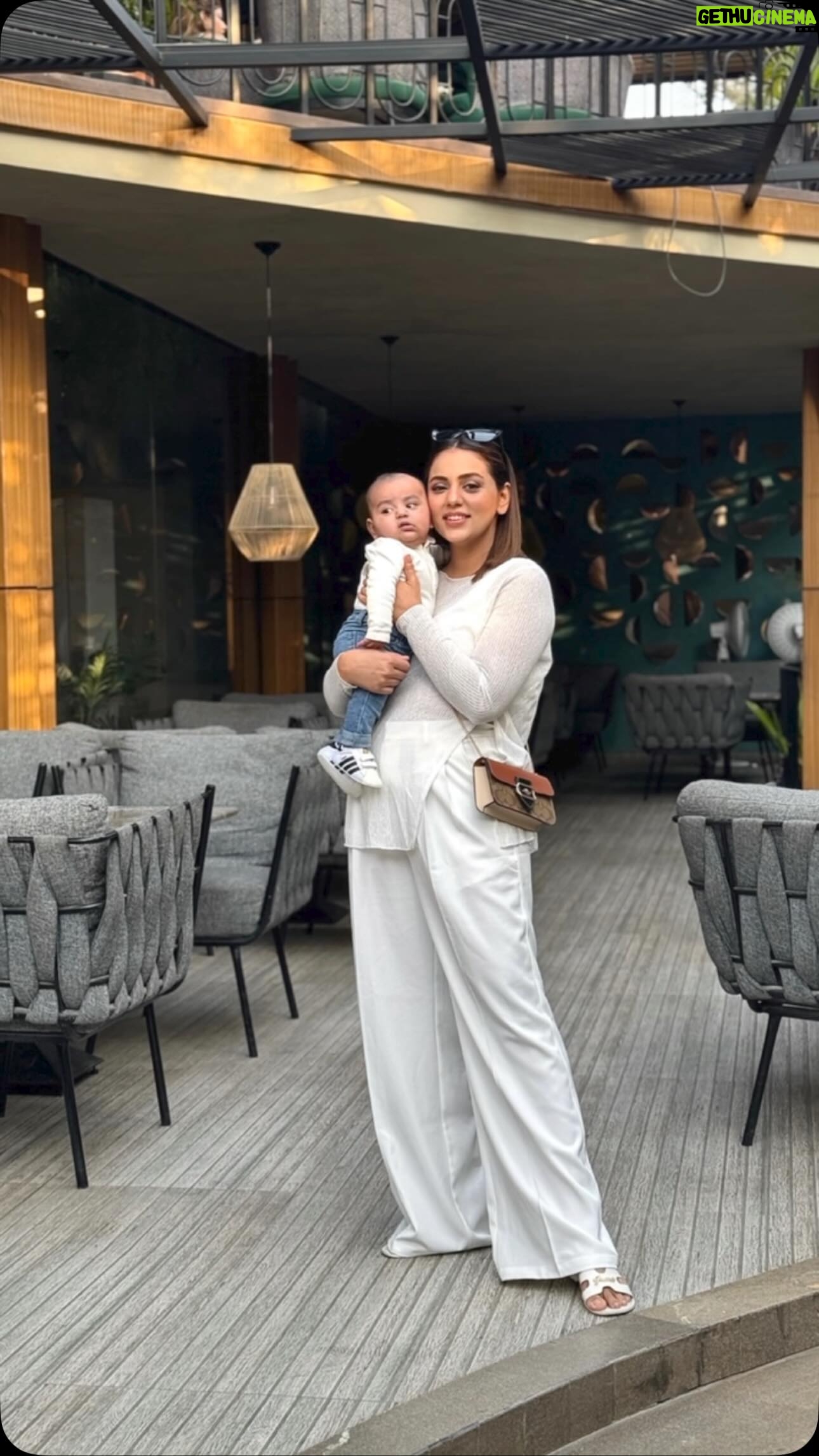 Maryam Noor - 12.1K Likes - Twining with my little mini-me 💕👩👦
Good food, Great vibes