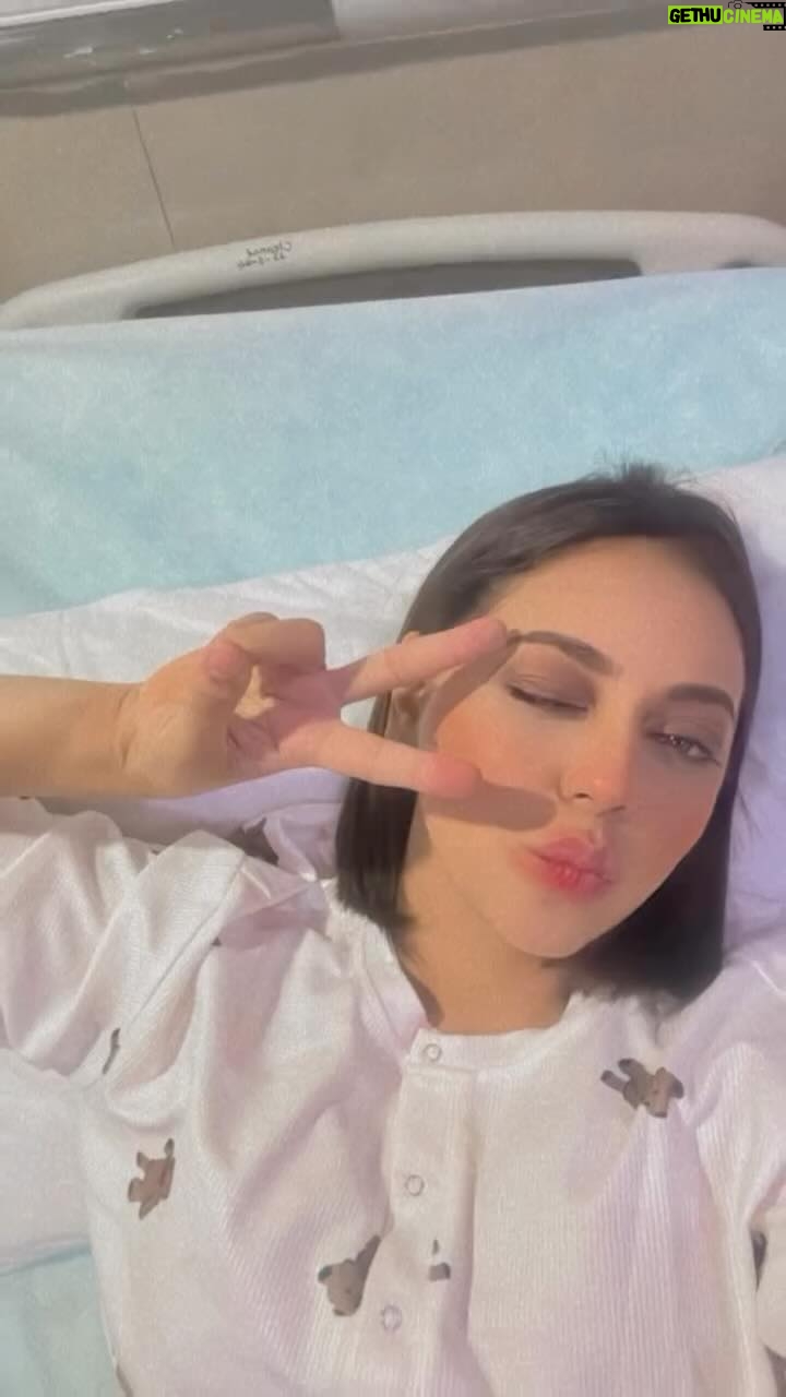 Maryam Noor - 12.7K Likes - Just a few days left to 2025, and I can’t help but reflect on how blessed 2024 has been. Grateful for the journey and excited for what’s to come! ✨💖