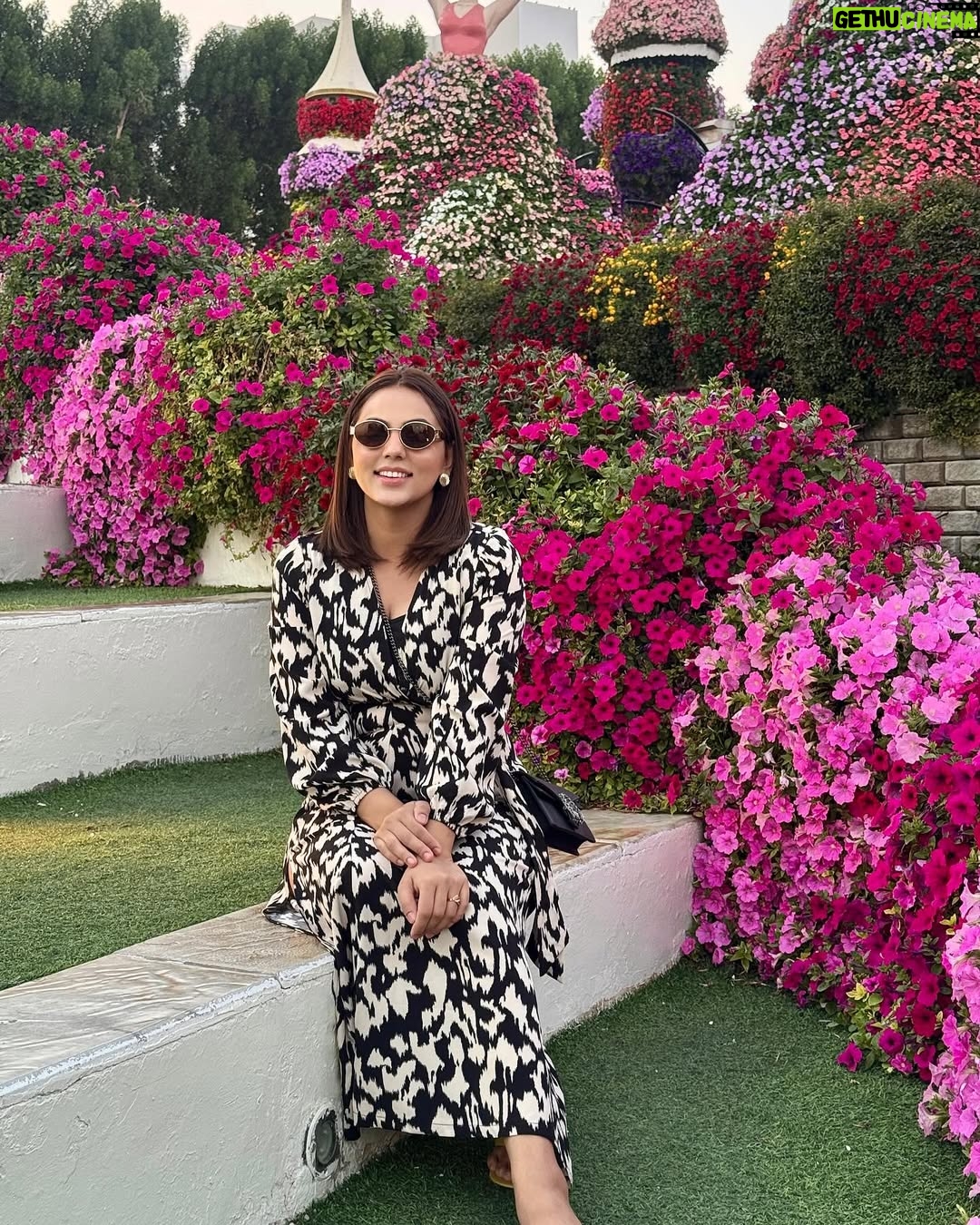 Maryam Noor - 31.8K Likes - Where flowers speak the language of miracles!🌷✨