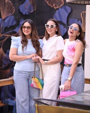 Maryam Noor Instagram - Squad goals? More like squad perfection! 💯❤️ #MyPeopleMyVibe
