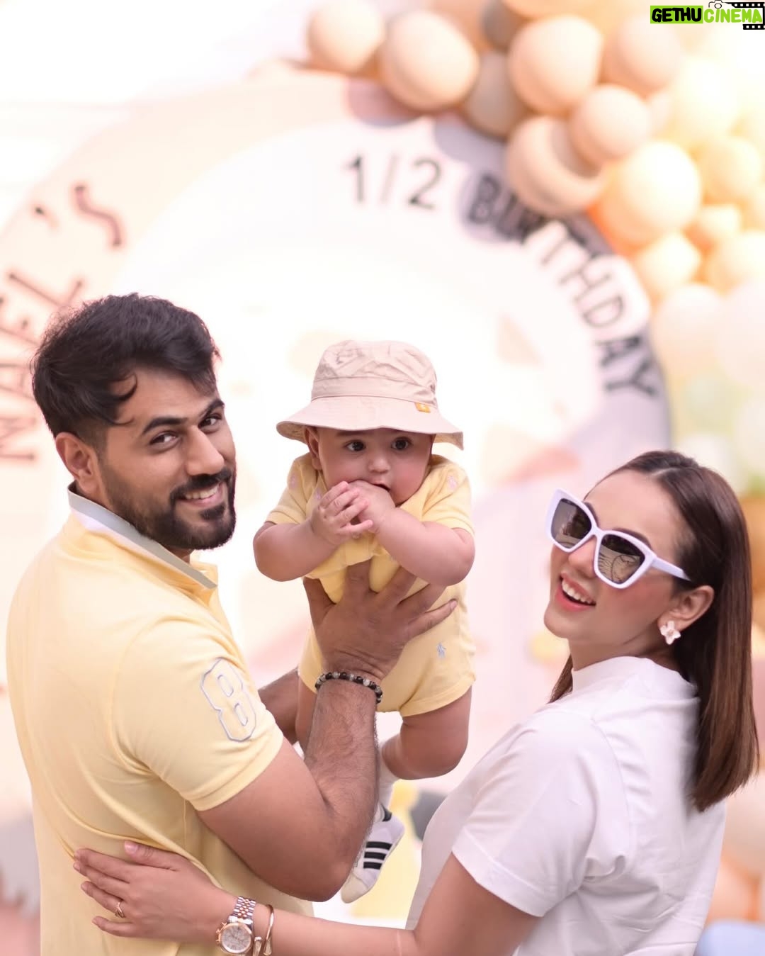 Maryam Noor - 30.6K Likes - Half a year ago, you changed my world forever. Six months of love, laughter, and the most beautiful moments. Happy 6 months, my baby!
📍: @wbywasabi
🎂: @minitreatscc
🎪: @zealandzesteventss
📸: @qaafseenmeemofficial
👶🏻: @poloralphlauren