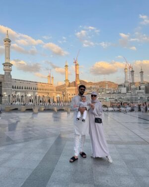Maryam Noor Instagram - Leaving this holy place is not easy. Ya Allah, we are so blessed that You chose us, called us to this sacred place, and made us among those who believe in You. Thank You for the honor of being born as Muslims and for granting us this opportunity. Ya Allah, please call us here again and again. 
La ilaha illallah, Muhammadur Rasulullah. ❤️ 
#Alhamdulillah #BlessedJourney #Mecca