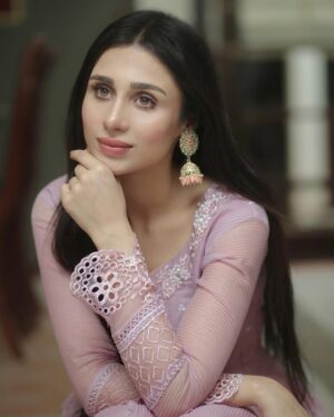 Mashal Khan Instagram - Eid Mubarak to all💕💕

Wearing @ansabjahangirstudio💕