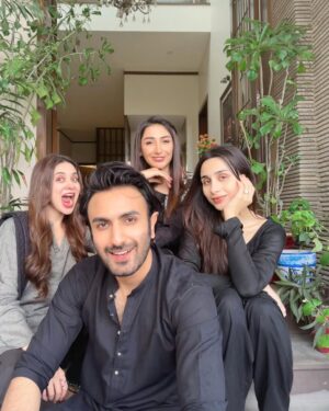 Mashal Khan Instagram - The powerpuff girls and professor utonium🐈‍⬛🖤
