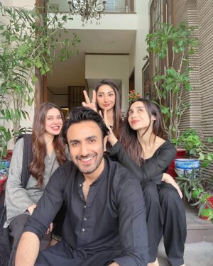 Mashal Khan Instagram - The powerpuff girls and professor utonium🐈‍⬛🖤