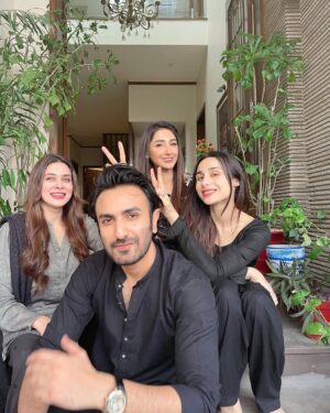 Mashal Khan Instagram - The powerpuff girls and professor utonium🐈‍⬛🖤