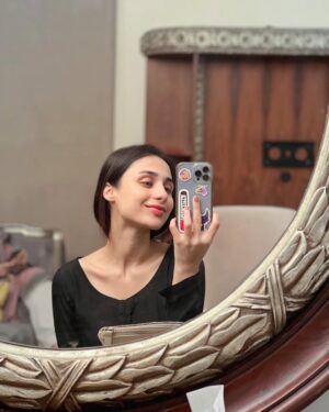 Mashal Khan Instagram - No make-up photo dumps are my favourite🥰🥰
