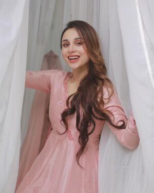 Mashal Khan Instagram - Wearing @ansabjahangirstudio💕
Photography @chauhanified 
Hair and make up @astelbhatti