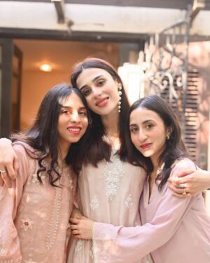 Mashal Khan Instagram - Eid mubarak from me and mine to you and yours💕✨
May all of your jayiz duas be accepted 
May your family be safe and healthy
May you love and be loved completely and deeply 
May you be safe from nazar and hassad 
May your friends protect you and make you laugh endlessly 
May your hearts soften toward animals 
May you choose kindness, especially in the face of adversity 
May Allah tala be soft with you 
And more than anything, today and every day, FREE P@L3ST!N3 

Wearing @ansabjahangirstudio 
Hair and make up @astelbhatti 
Photography @saadmunir.1
