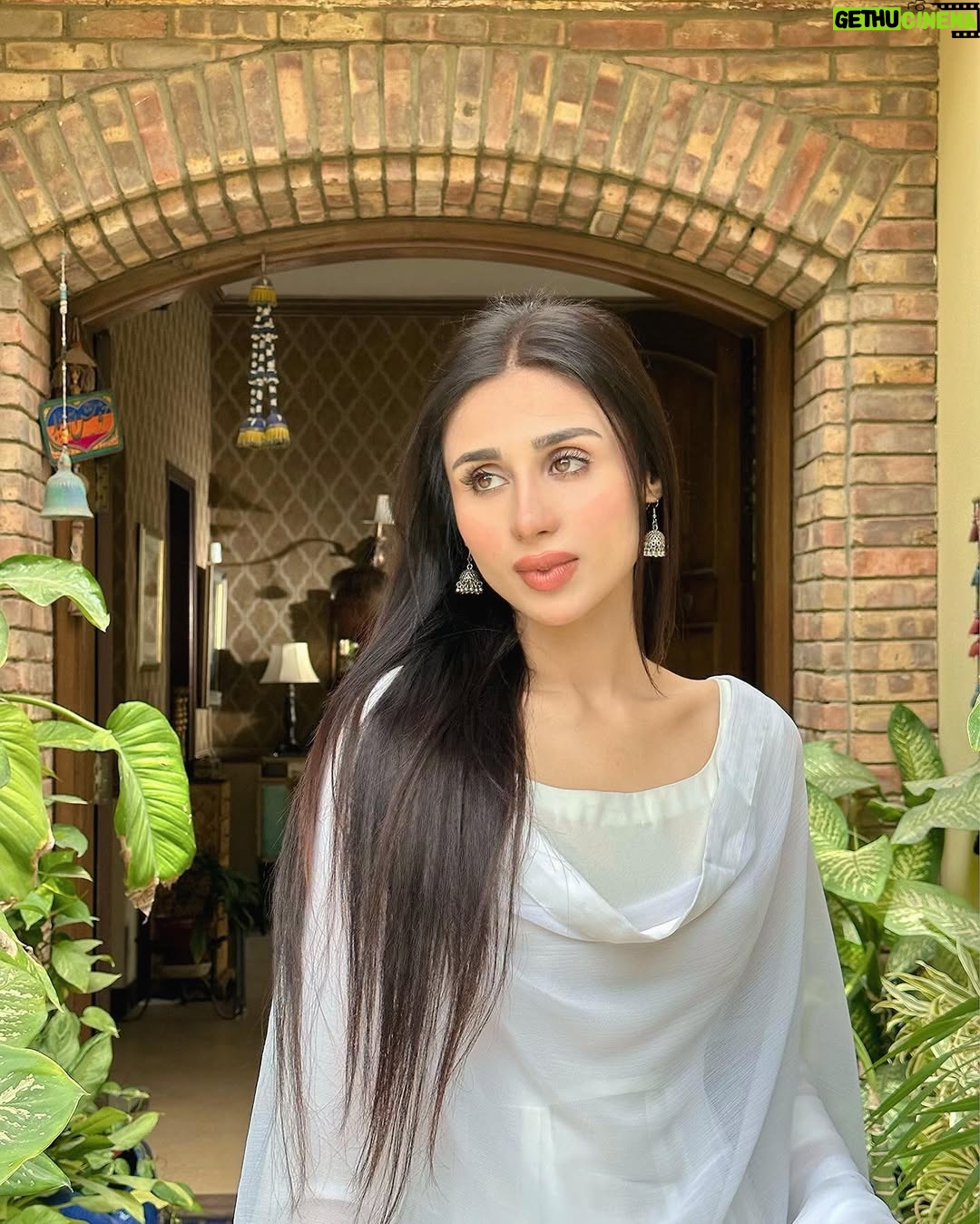 Mashal Khan - 29.4K Likes - 🕊️
Wearing @faryalsethi1
Hair and make up @astelbhatti