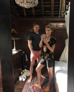 Matilde Breyner Instagram - No dia 10 de Fevereiro fizemos anos de namoro. 
São 9 anos a tirar fotos contra o espelho. Algumas até são do tempo em que se tirava fotografias na horizontal.
Happy Valentine’s ♥️
A melho está fim 📸
