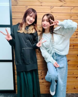 May'n Instagram - 昨日スタジオで隣の部屋に後藤真希さまがいて、
スタッフさんが紹介してくださった😭😭😭

ASAYANっ子だったわたしは後藤真希さまをモー娘。のオーディションで見た瞬間からモー娘。がすきになり、＝後藤真希さまのファンになり
自分のお金で初めて買ったCDが小5のときのちょこっとLOVEでした。

ずっとずっと青春😭
ずっとずっと大好き😭！
ぎゃわいいいいい😭！！！！！