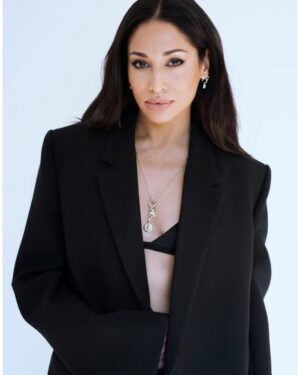 Meaghan Rath Instagram - I loved this shoot with @manfredbaumann and @nellybaumann, who painted and lit my face, charmed me, then captured these photos. They know what they are doing. 💙