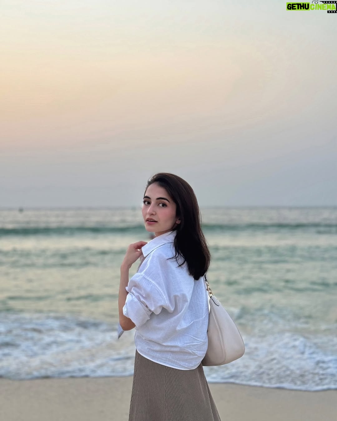 Meerub Ali - 104K Likes - 🌊