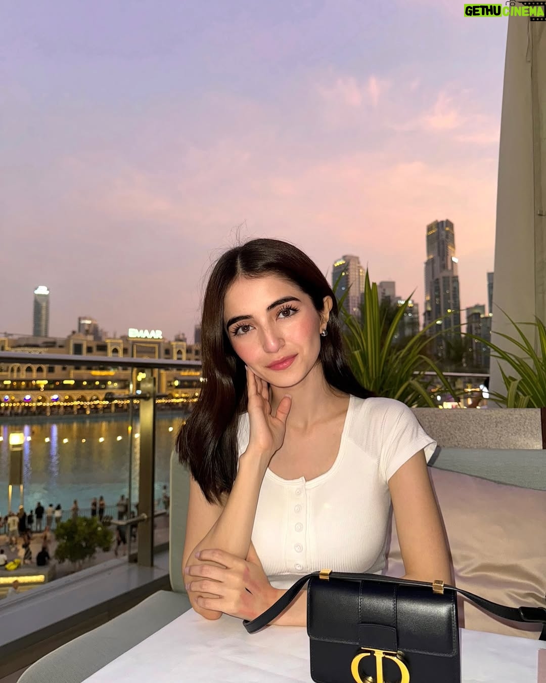 Meerub Ali - 115.2K Likes - Exploring the best of Dubai! 🕌 From savoring global flavours at Time Out Market, hitting the slopes at Ski Dubai, to diving into the underwater wonders at Dubai Aquarium—this city never ceases to amaze! 🌟
#DubaiAdventures #TravelDiaries #TimeoutMarket #SkiDubai #DubaiAquarium #visitdubai