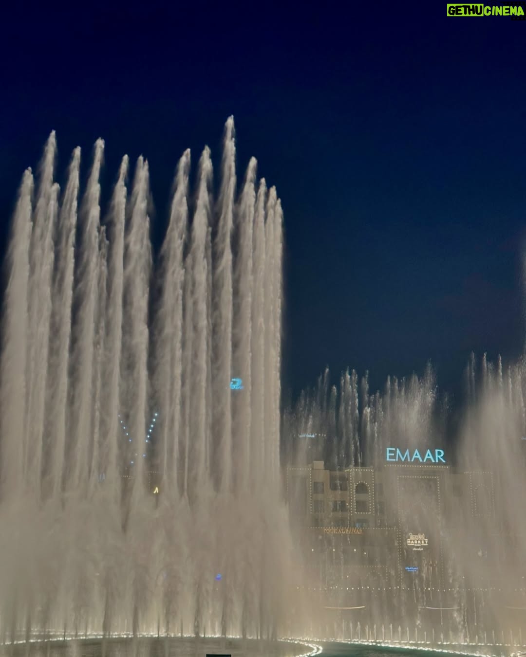 Meerub Ali - 115.2K Likes - Exploring the best of Dubai! 🕌 From savoring global flavours at Time Out Market, hitting the slopes at Ski Dubai, to diving into the underwater wonders at Dubai Aquarium—this city never ceases to amaze! 🌟
#DubaiAdventures #TravelDiaries #TimeoutMarket #SkiDubai #DubaiAquarium #visitdubai