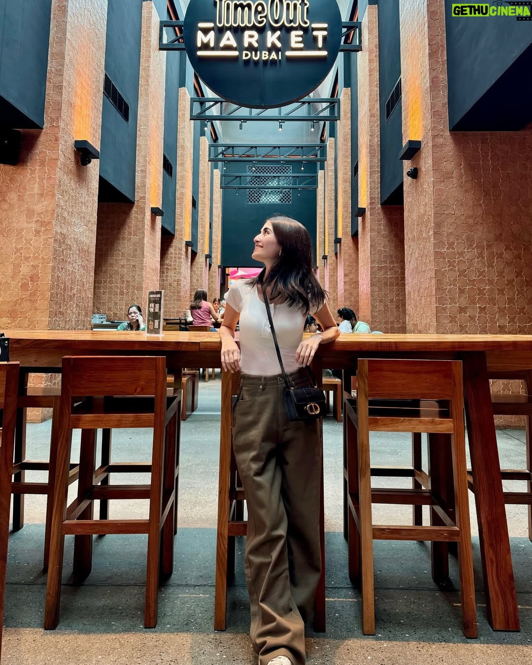 Meerub Ali - 115.2K Likes - Exploring the best of Dubai! 🕌 From savoring global flavours at Time Out Market, hitting the slopes at Ski Dubai, to diving into the underwater wonders at Dubai Aquarium—this city never ceases to amaze! 🌟
#DubaiAdventures #TravelDiaries #TimeoutMarket #SkiDubai #DubaiAquarium #visitdubai