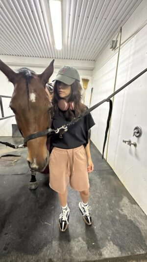 Meesha Shafi Instagram - I love you 🐎 🫶🏼

@janeviwastaken_ 

#equestrian #equestrianmom #horse
