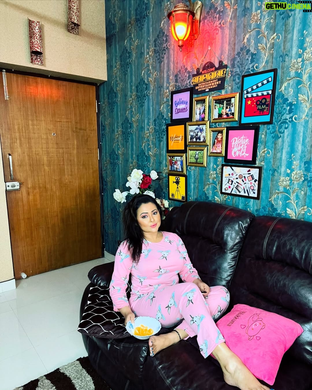 Megha Ghosh - 8.8K Likes - 𝗞𝘆𝗮 𝗣𝗶𝗻𝗸 𝗗𝗿𝗲𝘀𝘀 𝗠𝗲𝗶𝗻 𝗢𝗿𝗮𝗻𝗴𝗲 𝗞𝗵𝗮 𝗦𝗮𝗸𝘁𝗲 𝗵𝗮𝗶??
𝗣𝗹𝗲𝗮𝘀𝗲 𝗪𝗮𝘁𝗰𝗵 𝗠𝘆 𝗦𝗼𝗻𝗴, 𝗟𝗶𝗻𝗸 𝗶𝗻 𝗕𝗶𝗼🔥🔥
🌸🌼🌸🌼𝗠𝗶𝘀𝘀 𝗬𝗼𝘂 𝗣𝗮𝗽𝗮🌼🌸🌼🌸😞💔
✵
✵
✵
✵
✵
✵
✵
#odisha #odisha_igers #odishagram #kolkatareels #kolkatareels❤️❤️❤️ #kolkataphotography #kolkatafashionblogger #kolkatamodel #kolkatablogger #kolkatabloggerstyle😍❤️ #bengali #bengalifood #bengalicuisine #bengalifoodblogger #kolkatasutra #kolkatadiaries #MeghaGhosh ❤️🔥