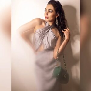 Meghana Kaushik Instagram - Bringing in 2025 with that Extra Flair 🖤
 Thanks to my Coral 02 shoulder bag from @hidesignhq . 🖤 
.
.
.
.
.
The delicate quill pattern on the Ostrich leathers makes the Atelier luxury collection by Hidesign truly unique. Also did you know that Hidesign is the only brand making genuine Ostrich and Deer bags in India!??!! 
Totally loving this upgrade 🖤 
.
Wearing @contemponari 🖤
Styled by @tiara_gal 🖤
.
.
.
.
.
.
.
.
#collab #premium #luxurybag #atelier #meghanakaushik #styleblogger #newyearshopping #newyeargoals #slayon #hidesignatelier #luxurylifestyle #spoilyourself #elegant #versatile