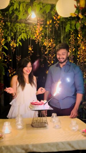 Meghashree Instagram - Happy one month anniversary Puu…🤗❤️😘 Friendu…. Now became husbandu….😀🙈 can’t express how much I loves you 🙈 Thankyou for accepting me for your life partner, Thankyou for being with me always🤗 you are the best😘 and no matter what I am always there for you 🤗 COLOURFUL JASTHI…….❤️😘🧿
.
#meghasaidpuruyess
