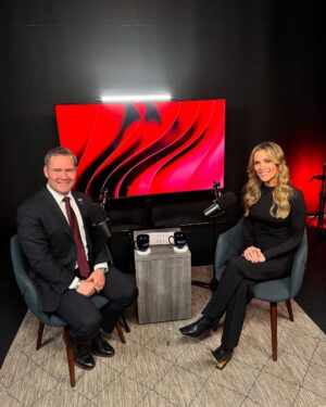 Megyn Kelly Instagram - Back in D.C. for CPAC… but first, @megynkellyshow taping with @karolineleavitt and @michaelgwaltz! 

Subscribe to get the ep as soon as it’s live! 

#megynkellyshow