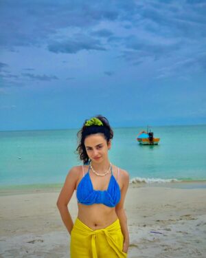 Mehar Bano Instagram - You’d never catch me at the full moon party again