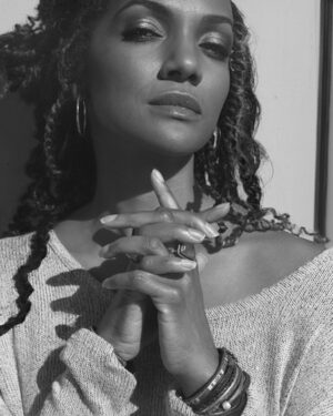 Mekia Cox Instagram - A little leica magic ✨

Photos by @manfredbaumann 
Makeup by @nellybaumann 
Location @leicagalleryla