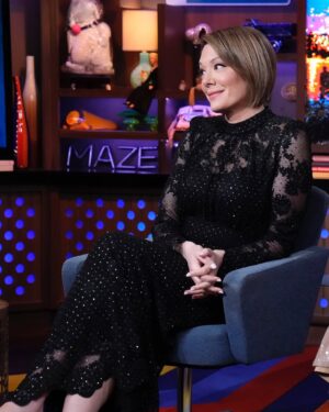 Michelle Collins Instagram - If you would have told little me that as an adult I’d be on my favorite cable network banging a gavel screaming “Love A Bald!” I never would have believed you. #itcametrue The BEST time today. Thanks for having me @bravoandy & the @bravowwhl crew!! @adairwerley was a delight and go see our bartenders in @mincemeatbway ! And of course last stop of the FAB FIVE LIVE tour in LA this Weds! You should come.
💄: @carolinemakeuptime ❤️
👗: @mrselfportrait (furnished by me)
👠: @lagencefashion (ditto)
📸: Charlie Sykes