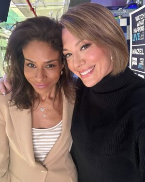 Michelle Collins Instagram - If you would have told little me that as an adult I’d be on my favorite cable network banging a gavel screaming “Love A Bald!” I never would have believed you. #itcametrue The BEST time today. Thanks for having me @bravoandy & the @bravowwhl crew!! @adairwerley was a delight and go see our bartenders in @mincemeatbway ! And of course last stop of the FAB FIVE LIVE tour in LA this Weds! You should come.
💄: @carolinemakeuptime ❤️
👗: @mrselfportrait (furnished by me)
👠: @lagencefashion (ditto)
📸: Charlie Sykes
