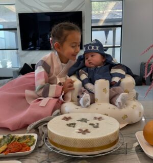 Michelle Wie Instagram - Happy 백일 (100 day) to our baby boy Jagger 유준! So special to have been able to celebrate this special day with family and friends 🩷🩷 Being Korean is something I am so proud of, I’m so fortunate to be able to pass down these traditions to my kids.