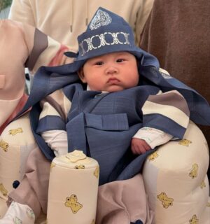 Michelle Wie Instagram - Happy 백일 (100 day) to our baby boy Jagger 유준! So special to have been able to celebrate this special day with family and friends 🩷🩷 Being Korean is something I am so proud of, I’m so fortunate to be able to pass down these traditions to my kids.