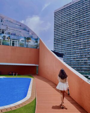 Midu Instagram - Không nghĩ hồ bơi 🏊‍♀️ khách sạn Pullman Vũng Tàu đẹp đến thế này 🧡